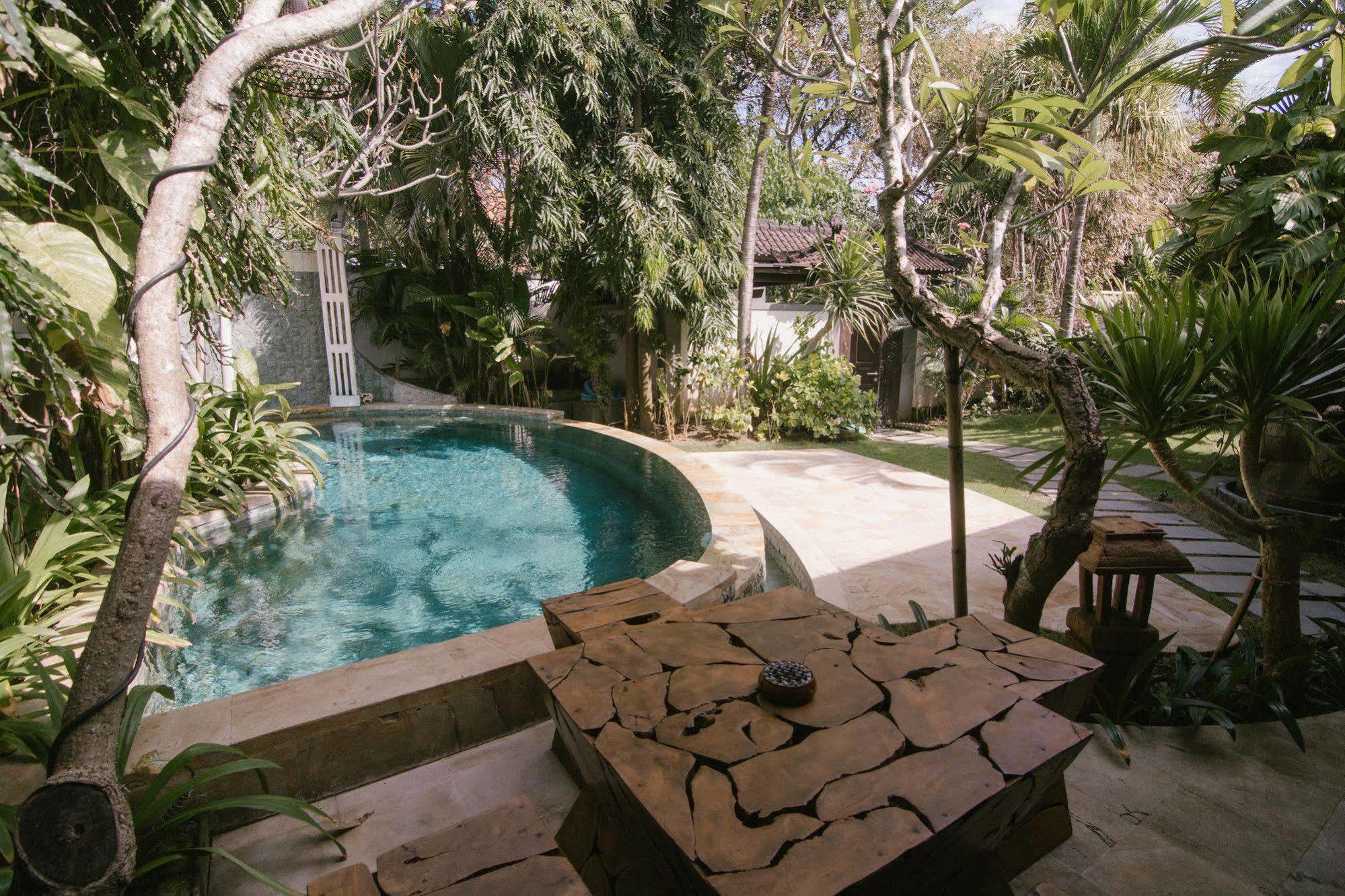 Bed and Breakfast Bale Seminyak Exterior foto