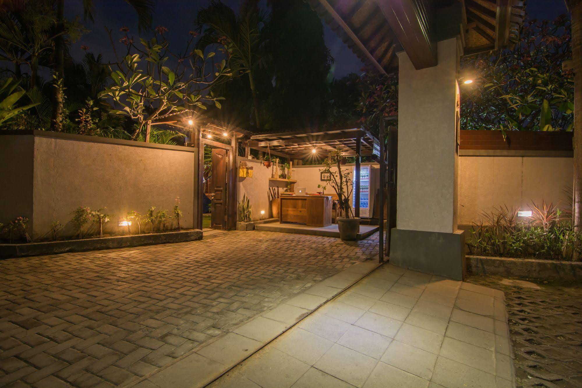 Bed and Breakfast Bale Seminyak Exterior foto
